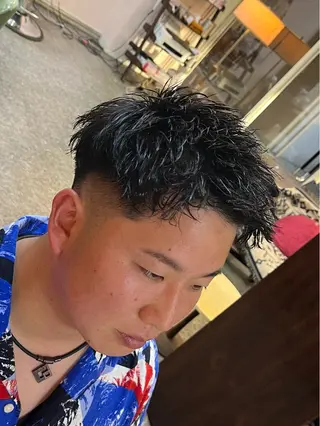 ミディアム パーマ CuMARi所属・🔥フェード 🔥パーマ／メッシュのヘアスタイル