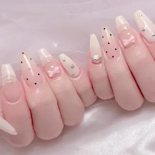 ネイル Mari 🎀六月移転のネイルデザイン