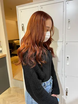 ロング カラー akane .のヘアスタイル