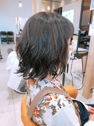 ミディアム パーマ 安田 美由紀のヘアスタイル