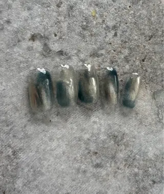 ネイル 三本 綾奈のネイルデザイン