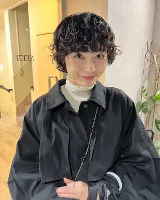 ショート カラー パーマ ヘアアレンジ viewstokyo所属・mana 暖色カラーカットのヘアスタイル