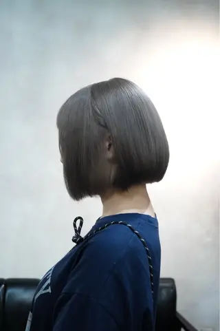ショート カラー 傷まないブリーチ🪽 /大図みらいのヘアスタイル