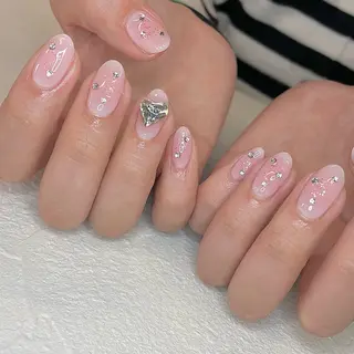 ネイル b'6 by Stir所属・b'6 SAKINAのネイルデザイン