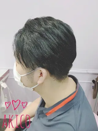 ショート LUXBE GALLERY なんば駅前店所属・ラックスビーギャラリ ー AKICOのヘアスタイル