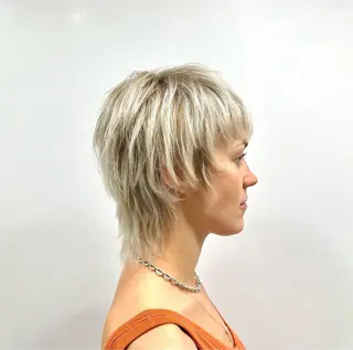 ショート カラー 🫧RYOグレージュ /透け感カラー🫧のヘアスタイル