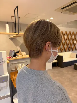 ショート ELLE&SALLY 石野のヘアスタイル