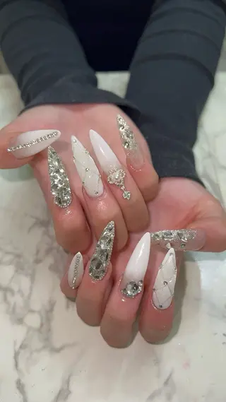 ネイル Garnet nailのネイルデザイン