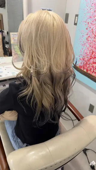 ロング to youハイライトのヘアスタイル