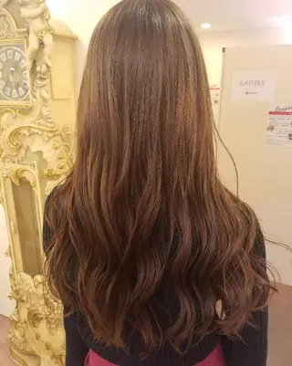 ロング カラー EMANON名古屋所属・美谷添（ミヤゾエ） まどか大人ヘアサロンのヘアスタイル