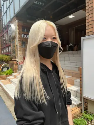 ロング カラー ハイトーン/レイヤー 💜Akaneのヘアスタイル