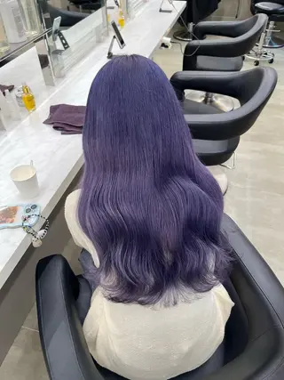 ロング 寒色＆ブリーチ特化 寒色MiOのヘアスタイル