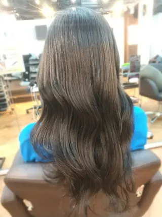 ロング カラー 久村 奈菜のヘアスタイル