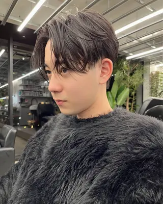 ショート メンズ ダブルカラー/ ケアブリーチ/クニトのヘアスタイル