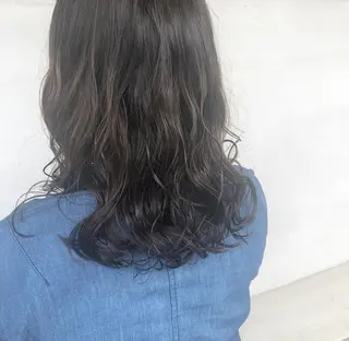 ミディアム パーマ 小森 樹奈のヘアスタイル