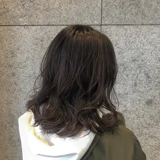 セミロング パーマ カトウ ユウカのヘアスタイル