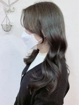 セミロング カラー 深沢 秀のヘアスタイル