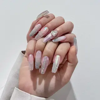 ネイル 🦋fein.🍒 official🫧のネイルデザイン