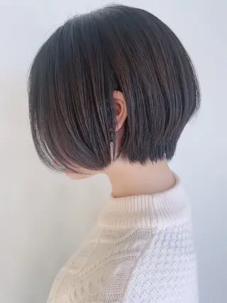 ショート morio from london所属・松岡彩華 ボブ /グレージュのヘアスタイル