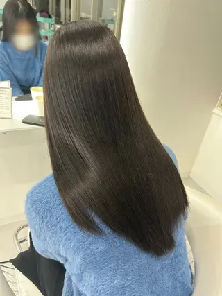 セミロング カラー あやめ🪽 オリーブ/ハイトーンのヘアスタイル