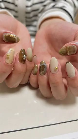 ネイル Lull ネイル/ HBL/ハンドケアのネイルデザイン