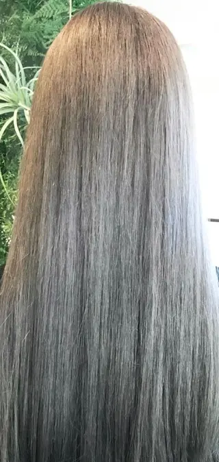 ロング Hanna by W_SALONのヘアスタイル