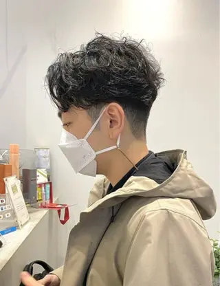 パーマ メンズ 川口開世 layer cutのヘアスタイル