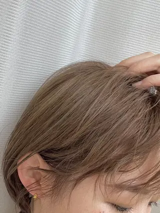 ショート カラー ヘアアレンジ IVY joure Suzu.のヘアスタイル