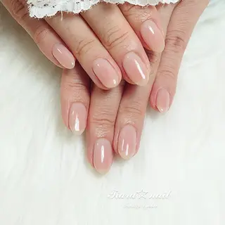 ネイル 高木 彩香のネイルデザイン