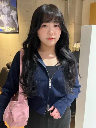 カラー sliver ・siki /YUIのヘアスタイル