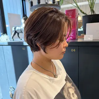 ショート カラー 細沼 葵のヘアスタイル