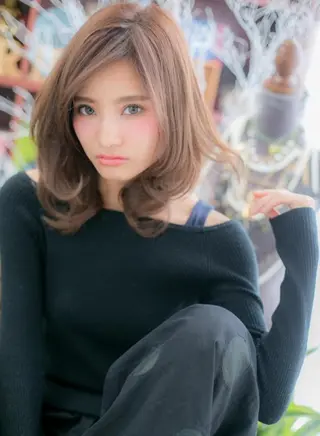 ミディアム カラー パーマ u hair所属・こばやし ももこのヘアスタイル