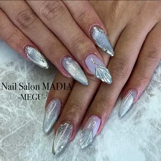 ネイル MADIA藤沢所属・MADIA MEGUのネイルデザイン