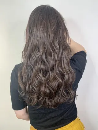 セミロング ＿WHITE鳳店 アンダーバーホワイトのヘアスタイル