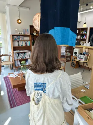カラー 藤原 あかりのヘアスタイル