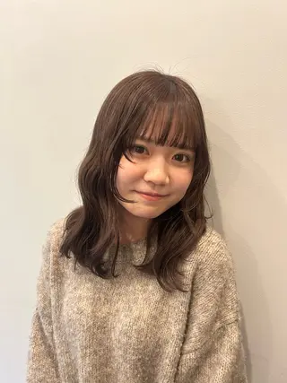 ミディアム メイ🩰 wカラーのヘアスタイル