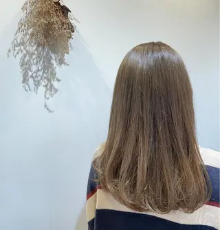 セミロング カラー 北本 まどかのヘアスタイル