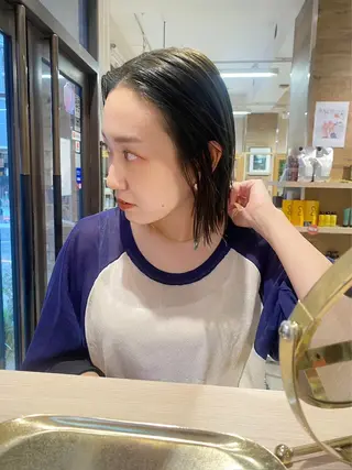 ミディアム 綾香 /透明感カラーのヘアスタイル