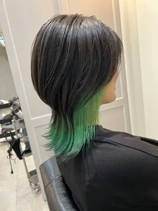 ミディアム 新村 捺のヘアスタイル