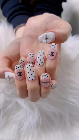 ネイル 菲菲ネイルサロン所属・FF フィフィネイルサロンのネイルデザイン