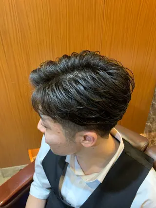 ミディアム パーマ メンズ ヘアモードキクチ銀座店所属・杉本 翔希のヘアスタイル