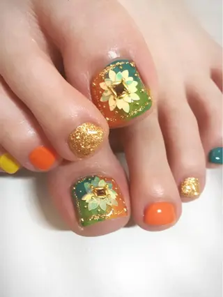 ネイル 木槿所属・吉冨 光恵のネイルデザイン