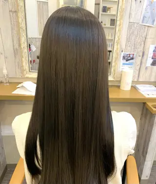 カラー 伊藤 由妃乃のヘアスタイル