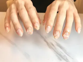 セミロング ネイリスト シンのネイルデザイン