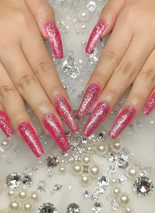 ネイル 24時間営業 UNABOMBAのネイルデザイン