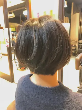 ショート パーマ 🔶艶髪レイヤー 縮毛矯正 金山🔶のヘアスタイル
