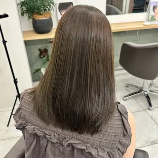 ミディアム カラー ブリーチなし/レイヤ ー特化🌈Tommyのヘアスタイル