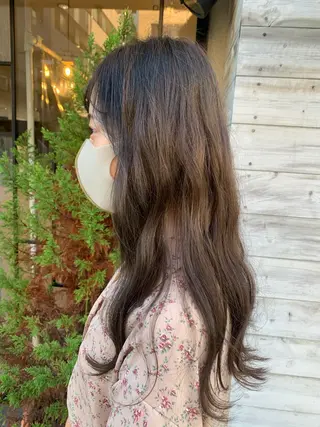 ロング 柳川沙羅 🌿透明感カラーのヘアスタイル