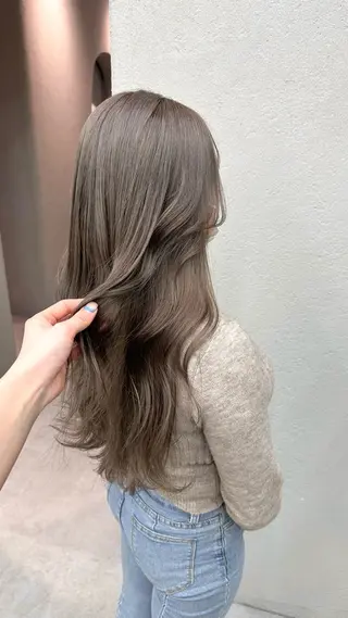 ロング カラー 高松 沙耶のヘアスタイル