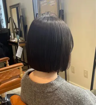 ミディアム カラー 生尾 虹水のヘアスタイル